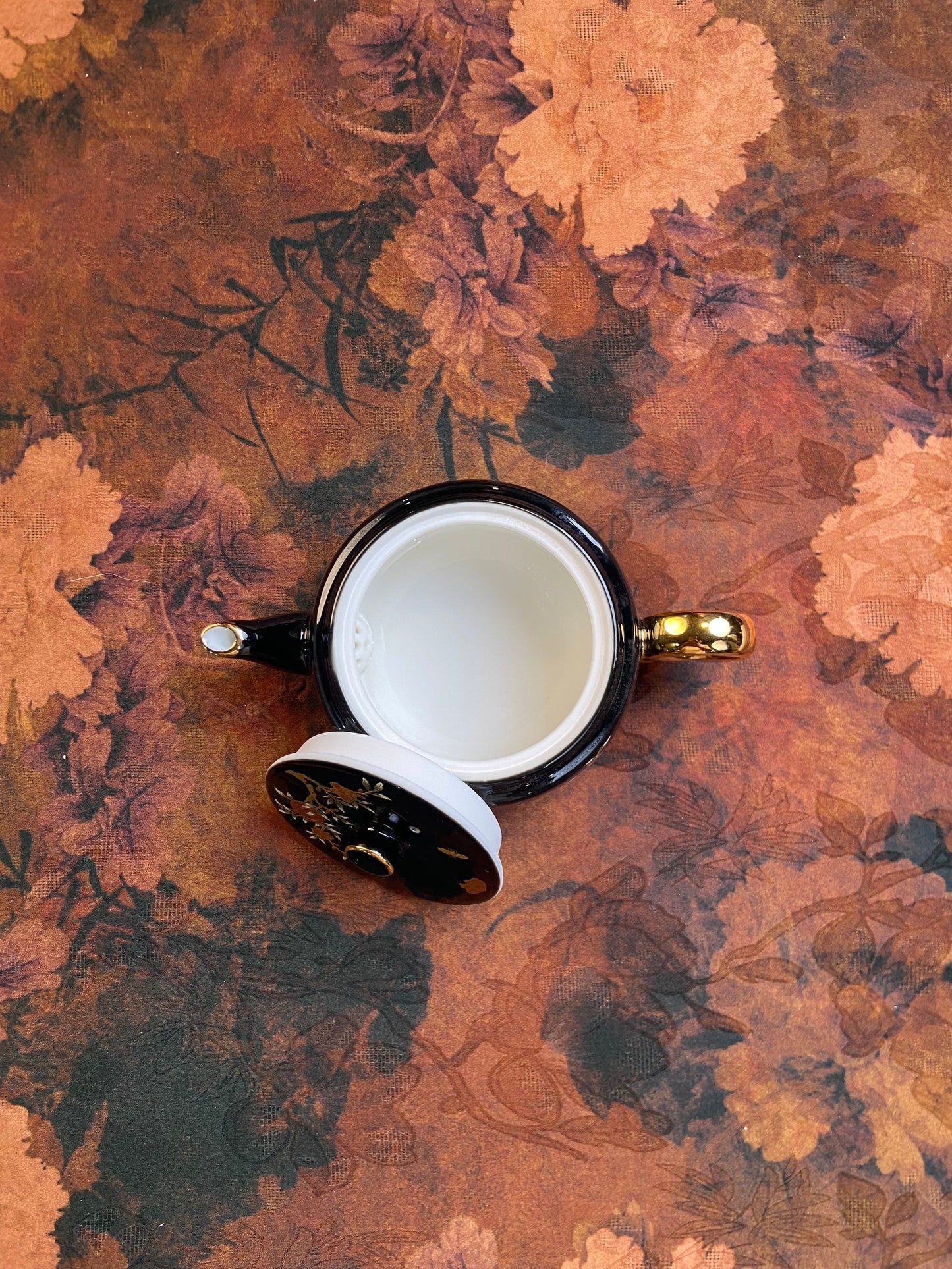 Black carved patterns TeaPot