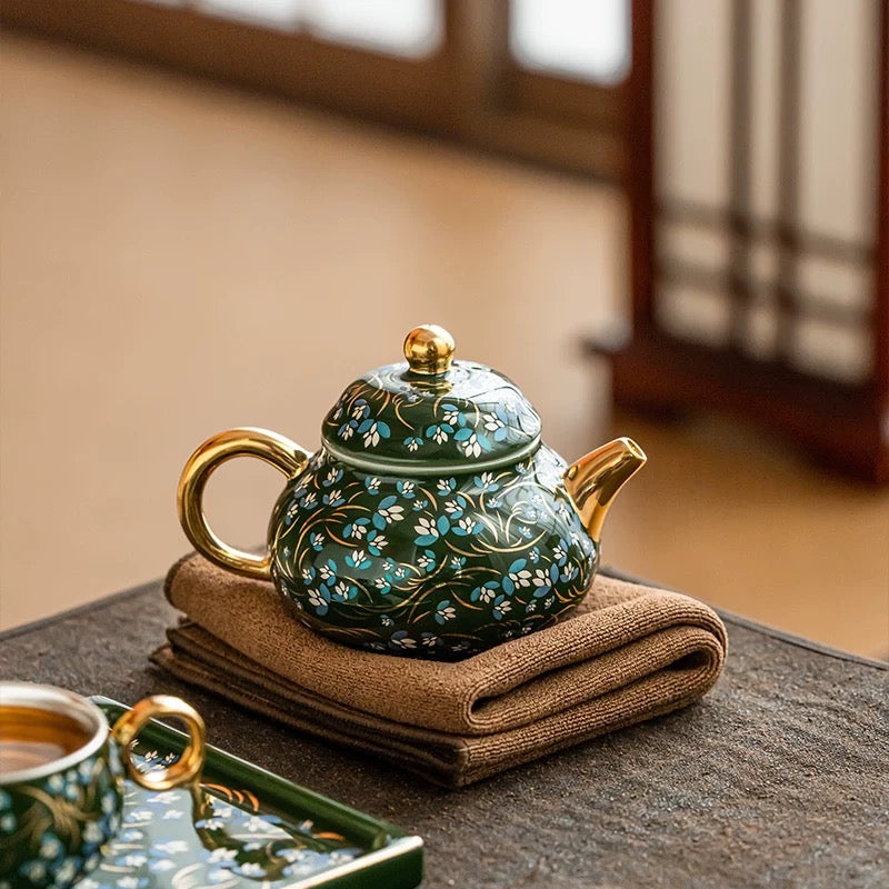 Gorgeous emperor jade green teapot