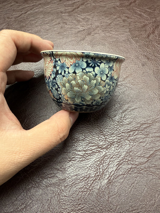 One qinghua teacup